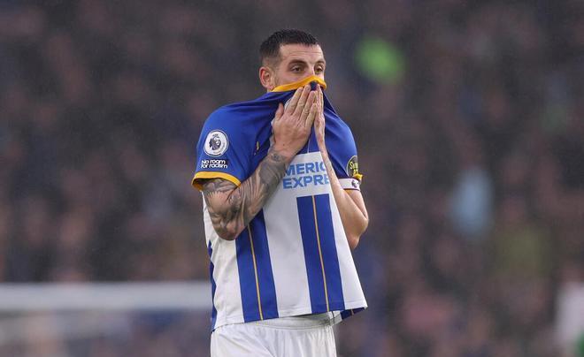  布莱顿客场爆冷胜曼联，三笘薰独造两球成英雄  